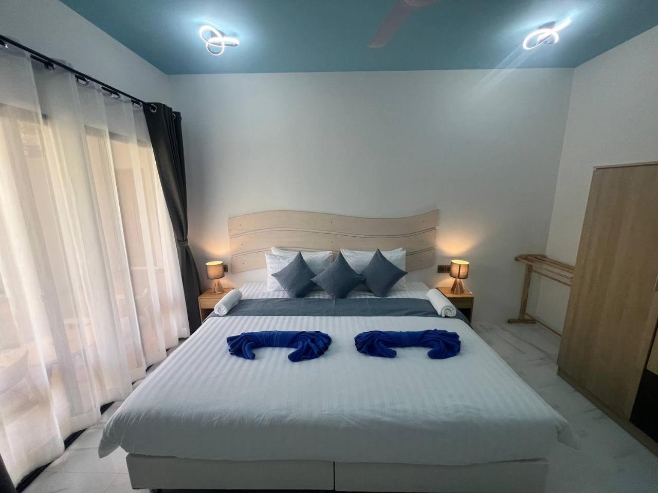 Infinity Beach Dhigurah Dhigurah  Exterior photo