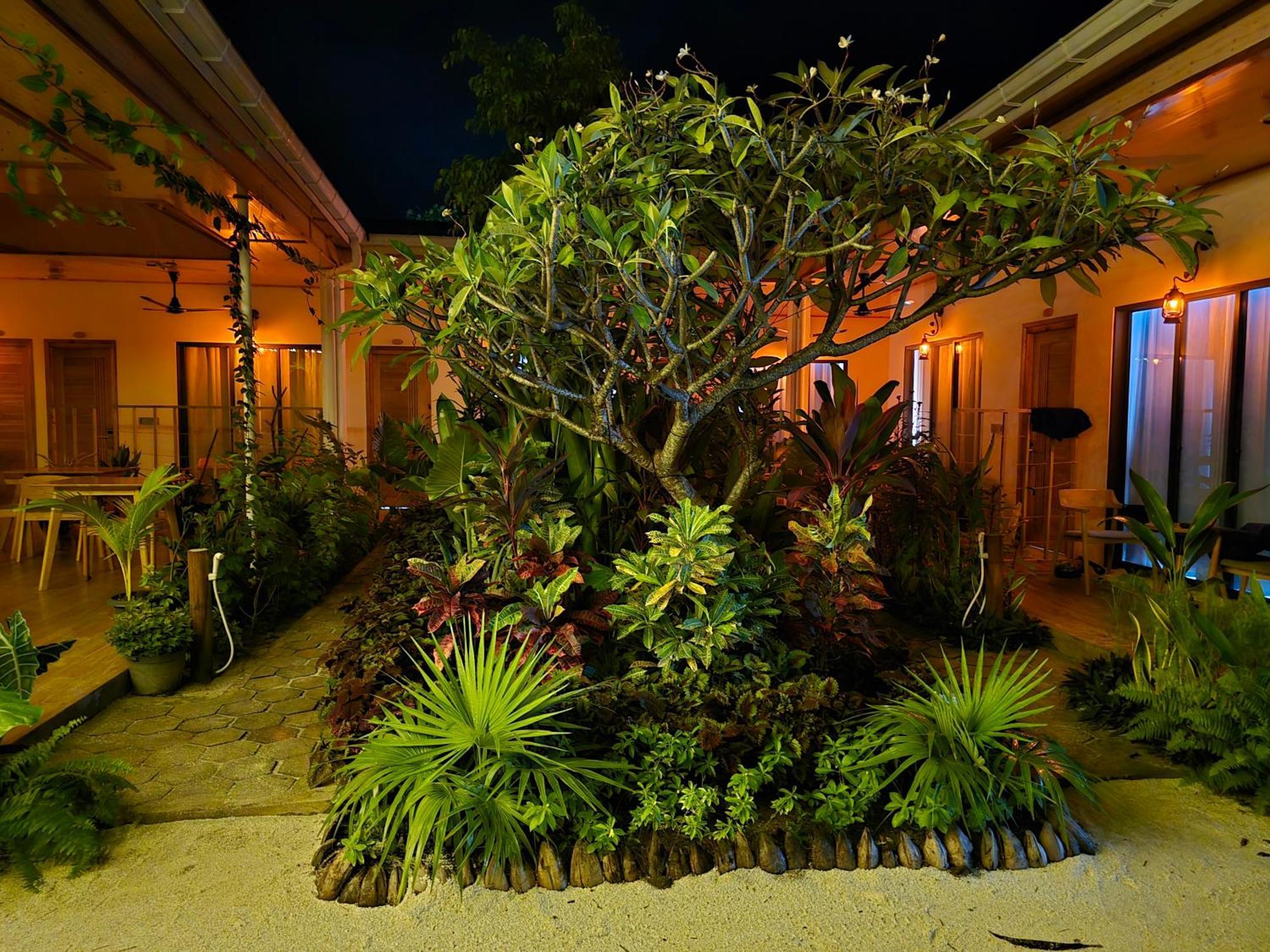 Infinity Beach Dhigurah Dhigurah  Exterior photo